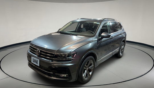 Volkswagen • Tiguan