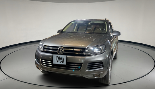 Volkswagen • Touareg