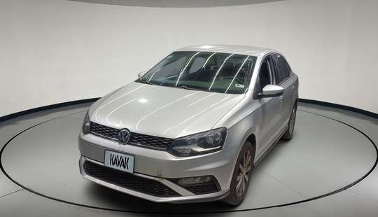 Volkswagen • Vento