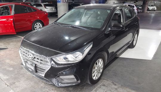 Hyundai • Accent