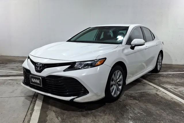 Toyota · Camry