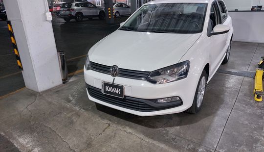Volkswagen • Polo