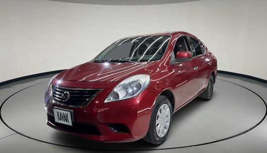 Nissan • Versa