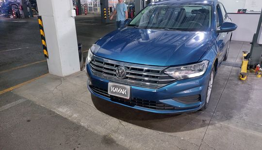 Volkswagen • Jetta