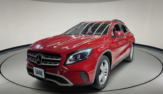 Mercedes Benz • Clase GLA