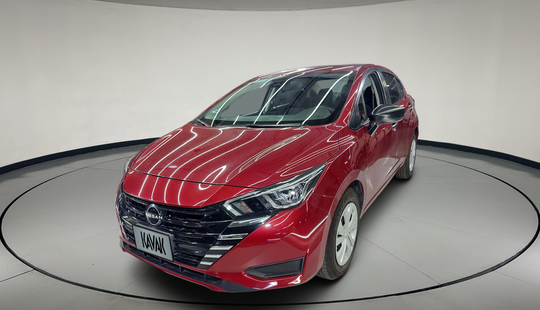 Nissan • Versa