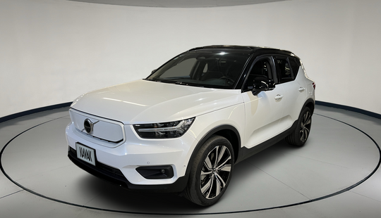 Volvo • XC40