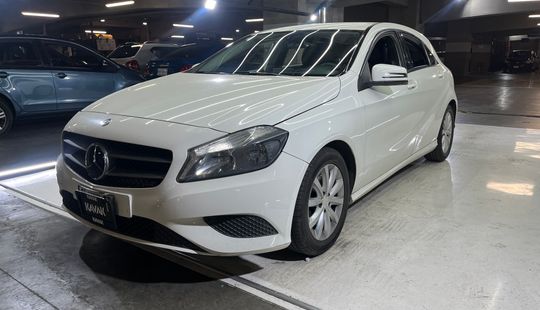 Mercedes Benz • Clase A