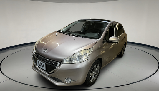 Peugeot • 208