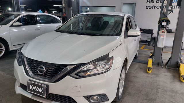 Nissan Sentra 1.8 ADVANCE MT