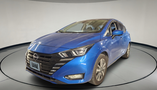 Nissan • Versa