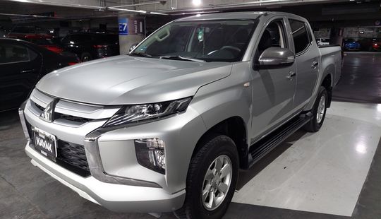 Nissan • X-Trail