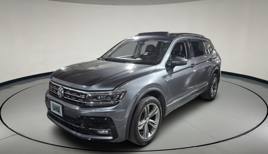Volkswagen • Tiguan