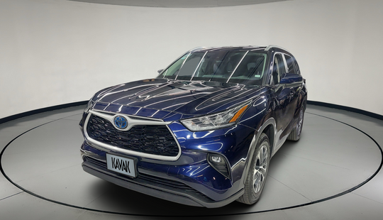 Toyota • Highlander