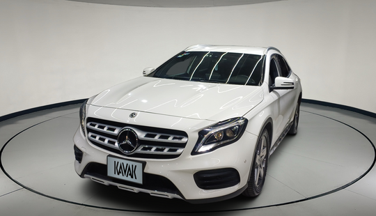 Mercedes Benz • Clase GLA