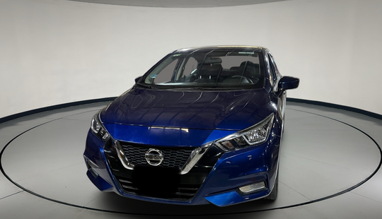 Nissan • Versa