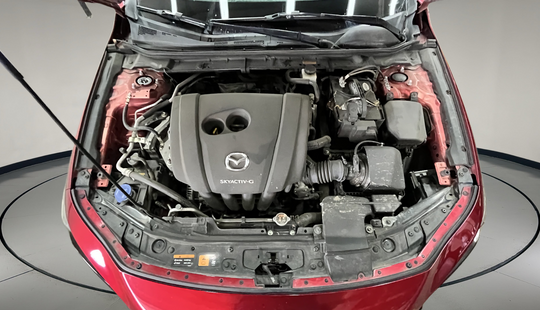 2019 • 96,000 km • Automático