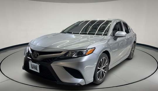 Toyota • Camry