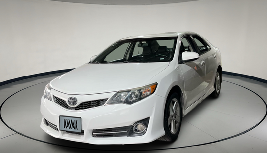 Toyota • Camry