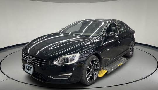 Volvo • S60