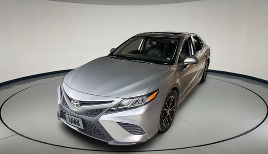 Toyota • Camry