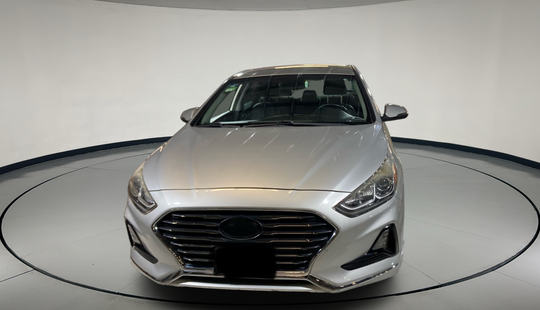 Hyundai • Sonata
