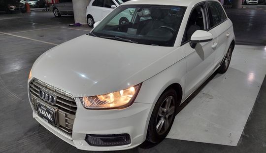 2016 • 115,000 km • Automático
