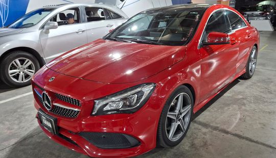 Mercedes Benz • Clase CLA