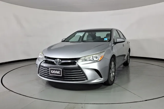 Toyota · Camry