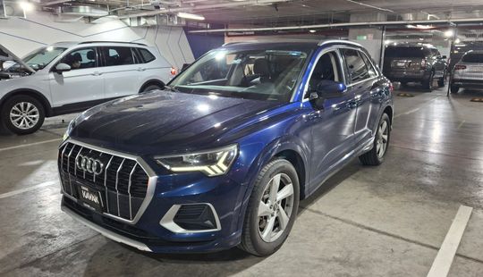 Audi • Q3