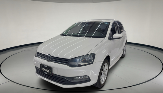 Volkswagen • Polo