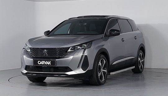Peugeot • 5008