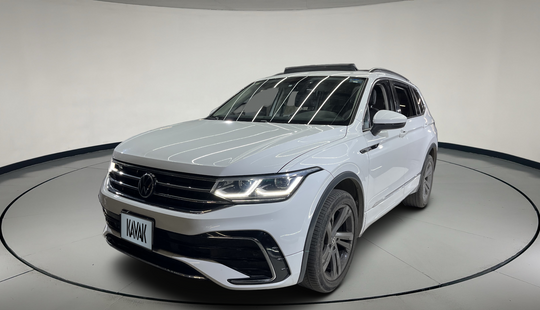 Volkswagen • Tiguan