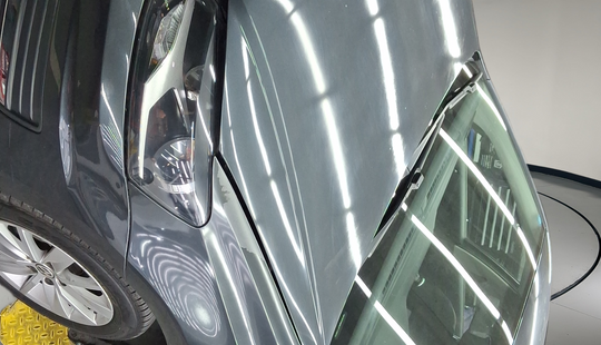 Volkswagen • Vento