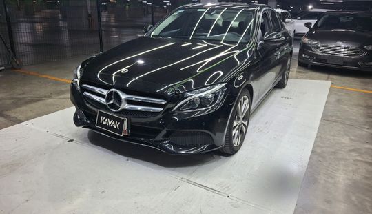 Mercedes Benz • Clase C