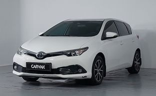Toyota • Auris