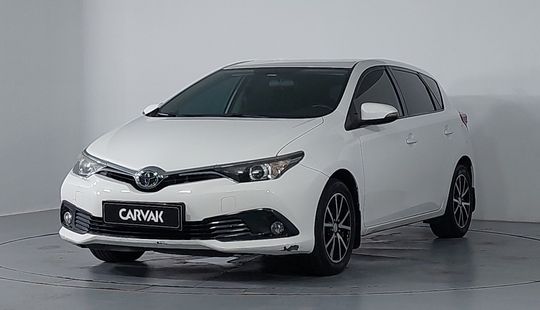 Toyota • Auris