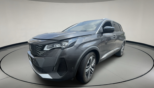Peugeot • 5008