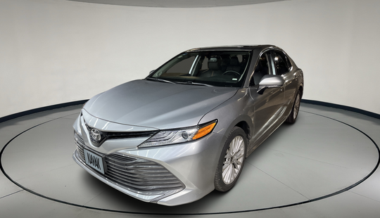 Toyota • Camry