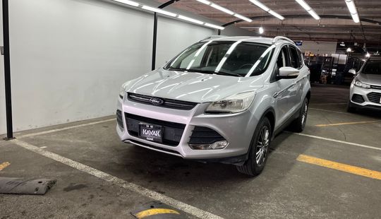 Ford • Escape