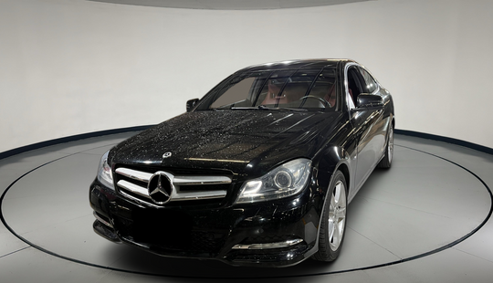 Mercedes Benz • Clase C