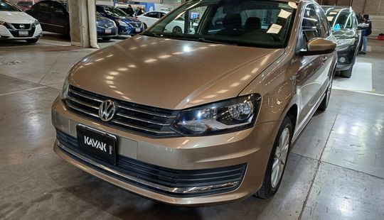 Volkswagen • Vento