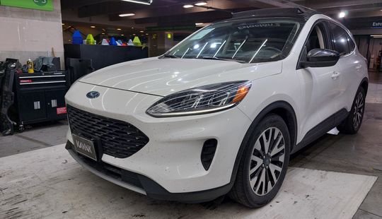 Ford • Escape