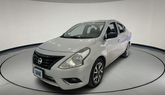 Nissan • Versa