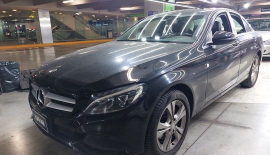 Mercedes Benz • Clase C