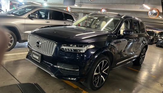 Volvo • XC90