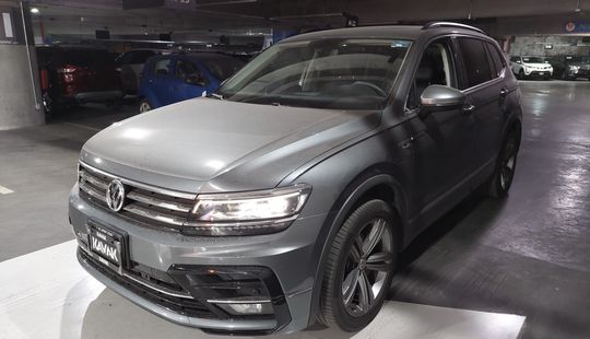 Volkswagen • Tiguan