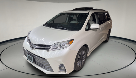 Toyota • Sienna