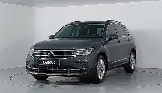 Volkswagen • Tiguan