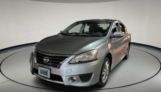 Nissan • Sentra